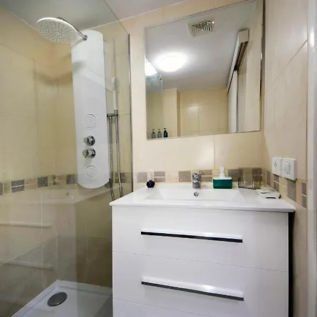 Appartement Peaceful & Bright Loft, Heated Pool, Netflix, Free Wifi & Parking, Tennis Los Cristianos (Tenerife)