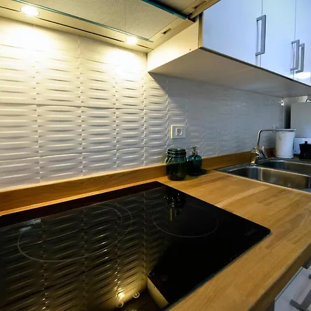 Peaceful & Bright Loft, Heated Pool, Netflix, Free Wifi & Parking, Tennis Los Cristianos (Tenerife)