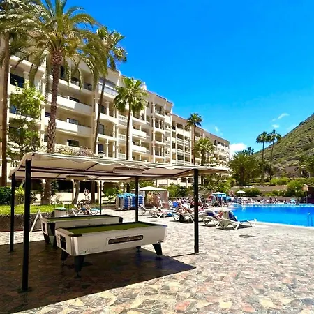 Apartamento Peaceful & Bright Loft, Heated Pool, Netflix, Free Wifi & Parking, Tennis *