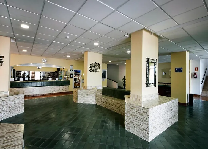 Peaceful & Bright Loft, Heated Pool, Netflix, Free Wifi & Parking, Tennis Los Cristianos