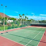 Lägenhet Peaceful & Bright Loft, Heated Pool, Netflix, Free Wifi & Parking, Tennis Los Cristianos (Tenerife)