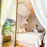 Peaceful & Bright Loft, Heated Pool, Netflix, Free Wifi & Parking, Tennis Los Cristianos (Tenerife)