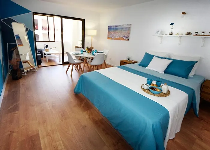 公寓 Peaceful & Bright Loft, Heated Pool, Netflix, Free Wifi & Parking, Tennis