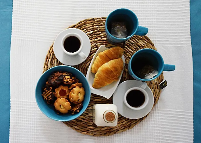 Peaceful & Bright Loft, Heated Pool, Netflix, Free Wifi & Parking, Tennis 公寓