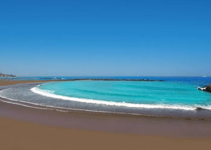 Peaceful & Bright Loft, Heated Pool, Netflix, Free Wifi & Parking, Tennis 公寓