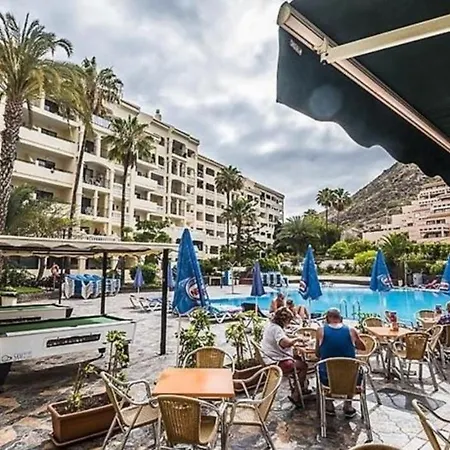 Peaceful & Bright Loft, Heated Pool, Netflix, Free Wifi & Parking, Tennis * Los Cristianos (Tenerife)