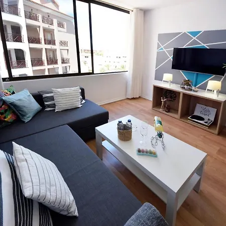 Peaceful & Bright Loft, Heated Pool, Netflix, Free Wifi & Parking, Tennis Appartement Los Cristianos (Tenerife)