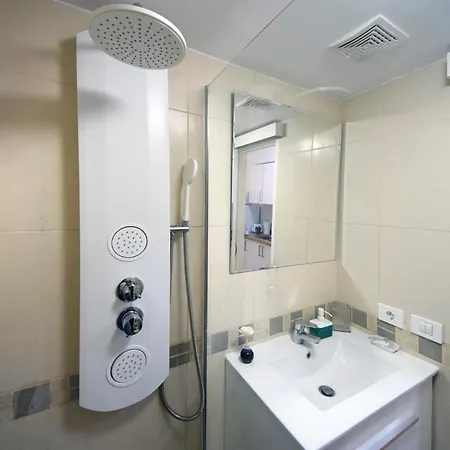 Appartement Peaceful & Bright Loft, Heated Pool, Netflix, Free Wifi & Parking, Tennis *